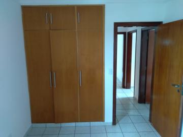 Alugar Apartamentos / Padrão em Ribeirão Preto R$ 1.300,00 - Foto 13