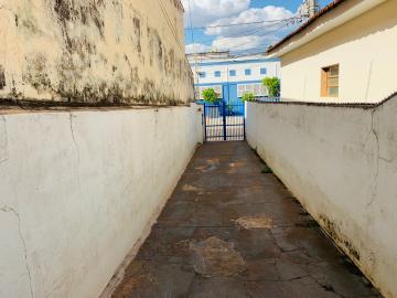 Alugar Casa / Padrão em Ribeirão Preto R$ 750,00 - Foto 2