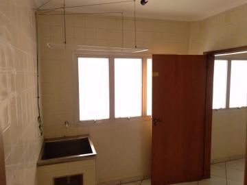 Alugar Apartamento / Padrão em Ribeirão Preto R$ 1.200,00 - Foto 5