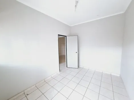 Alugar Casa / Padrão em Ribeirão Preto R$ 900,00 - Foto 4