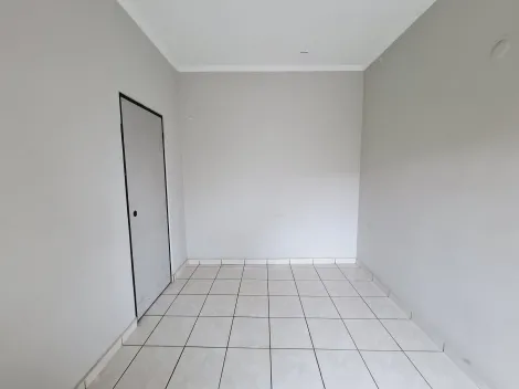 Alugar Casa / Padrão em Ribeirão Preto R$ 900,00 - Foto 3