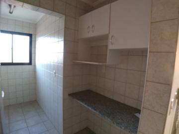 Alugar Apartamento / Padrão em Ribeirão Preto R$ 800,00 - Foto 4