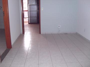 Alugar Apartamento / Padrão em Ribeirão Preto R$ 870,00 - Foto 1