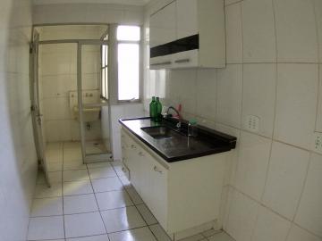 Alugar Apartamento / Padrão em Ribeirão Preto R$ 850,00 - Foto 2