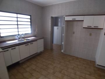 Alugar Casa / Padrão em Ribeirão Preto R$ 2.800,00 - Foto 8