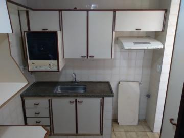 Alugar Apartamento / Padrão em Ribeirão Preto R$ 800,00 - Foto 4