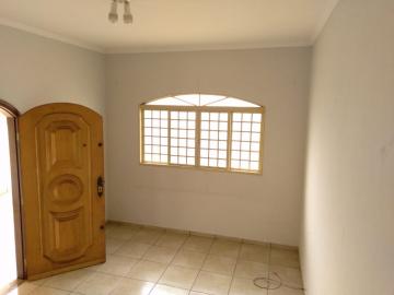 Alugar Casas / Padrão em Jardinopolis R$ 2.000,00 - Foto 2