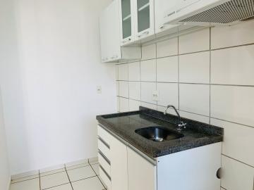 Alugar Apartamento / Padrão em Ribeirão Preto R$ 1.400,00 - Foto 7