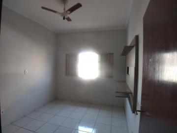 Alugar Casa / Padrão em Ribeirão Preto R$ 1.200,00 - Foto 3