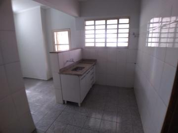 Alugar Casas / Padrão em Ribeirão Preto R$ 1.200,00 - Foto 9