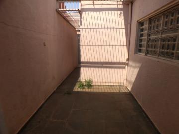 Alugar Casa / Padrão em Ribeirão Preto R$ 1.200,00 - Foto 12