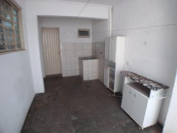 Alugar Casa / Padrão em Ribeirão Preto R$ 1.200,00 - Foto 13