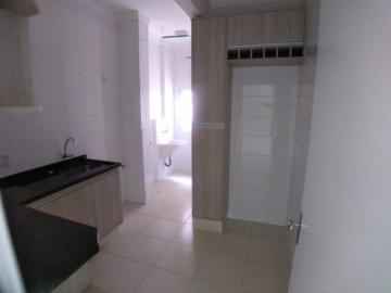 Alugar Apartamentos / Padrão em Ribeirão Preto R$ 1.300,00 - Foto 5