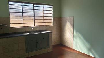 Alugar Casa / Padrão em Ribeirão Preto R$ 850,00 - Foto 14