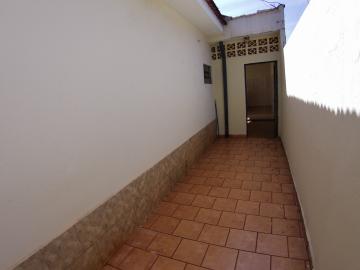 Alugar Casa / Padrão em Ribeirão Preto R$ 1.100,00 - Foto 19