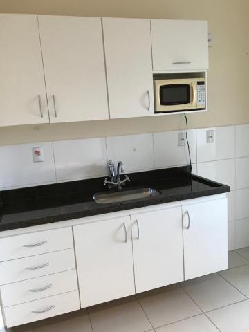 Alugar Apartamento / Padrão em Ribeirão Preto R$ 900,00 - Foto 4