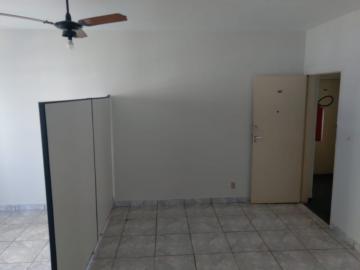 Alugar Apartamento / Padrão em Ribeirão Preto R$ 700,00 - Foto 2