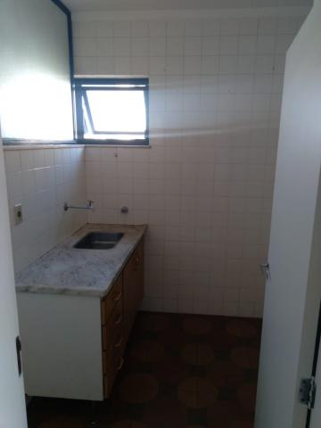 Alugar Apartamento / Padrão em Ribeirão Preto R$ 700,00 - Foto 5