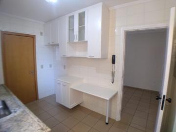 Alugar Apartamento / Padrão em Ribeirão Preto R$ 2.200,00 - Foto 4