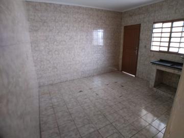 Alugar Casa / Padrão em Ribeirão Preto R$ 900,00 - Foto 3