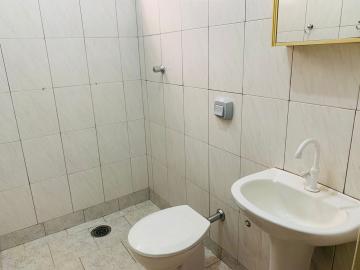 Alugar Casa / Padrão em Ribeirão Preto R$ 1.400,00 - Foto 8