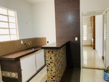 Alugar Casa / Padrão em Ribeirão Preto R$ 1.400,00 - Foto 12