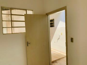 Alugar Casa / Padrão em Ribeirão Preto R$ 1.400,00 - Foto 18