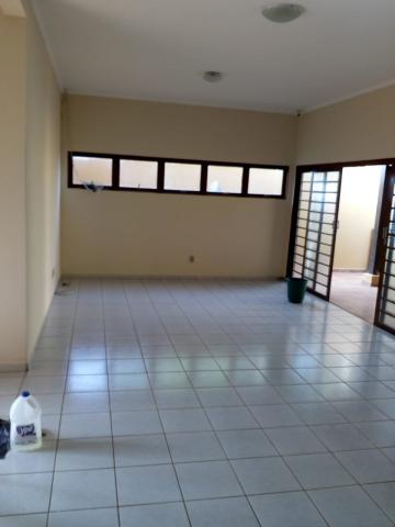 Alugar Casa / Padrão em Ribeirão Preto R$ 4.800,00 - Foto 9