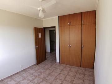 Alugar Apartamento / Padrão em Ribeirão Preto R$ 850,00 - Foto 15