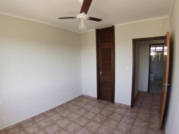 Alugar Apartamento / Padrão em Ribeirão Preto R$ 850,00 - Foto 19