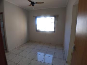 Apartamento / Padrão em Ribeirão Preto Alugar por R$800,00