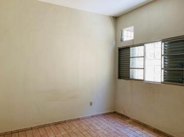 Alugar Casa / Padrão em Ribeirão Preto R$ 950,00 - Foto 6