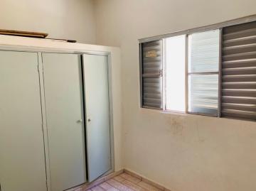 Alugar Casa / Padrão em Ribeirão Preto R$ 950,00 - Foto 8