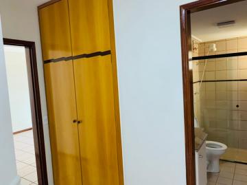 Alugar Apartamento / Padrão em Ribeirão Preto R$ 1.600,00 - Foto 17