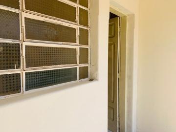 Casa / Padrão em Ribeirão Preto Alugar por R$1.100,00