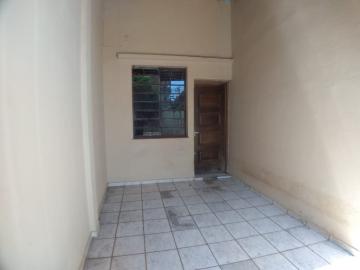 Alugar Casa / Padrão em Ribeirão Preto R$ 800,00 - Foto 4