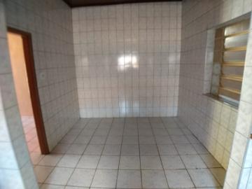 Alugar Casa / Padrão em Ribeirão Preto R$ 800,00 - Foto 8