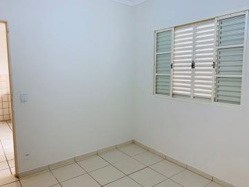 Alugar Casa / Padrão em Ribeirão Preto R$ 1.100,00 - Foto 13