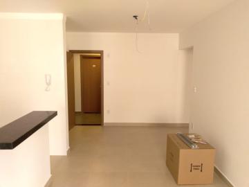 Alugar Apartamentos / Padrão em Ribeirão Preto R$ 2.750,00 - Foto 1