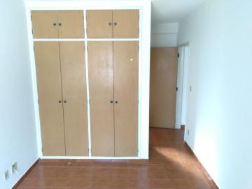 Alugar Apartamento / Padrão em Ribeirão Preto R$ 1.100,00 - Foto 4