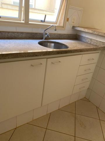 Alugar Apartamento / Padrão em Ribeirão Preto R$ 950,00 - Foto 3