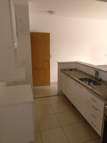 Alugar Apartamento / Padrão em Ribeirão Preto R$ 1.280,00 - Foto 4