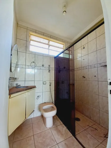 Alugar Casa / Padrão em Ribeirão Preto R$ 2.000,00 - Foto 9