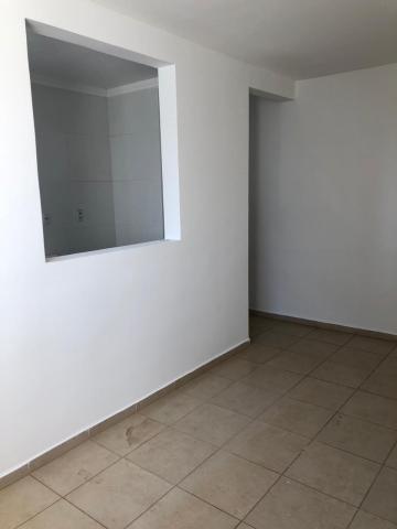 Alugar Apartamento / Padrão em Ribeirão Preto R$ 650,00 - Foto 3