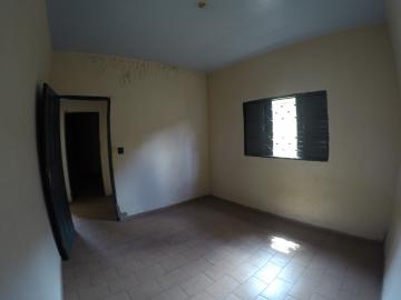 Alugar Casa / Padrão em Ribeirão Preto R$ 1.000,00 - Foto 7