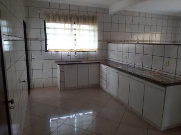 Alugar Casa / Padrão em Ribeirão Preto R$ 1.600,00 - Foto 3