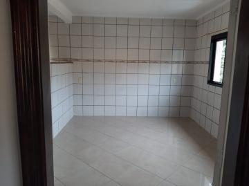 Alugar Casa / Padrão em Ribeirão Preto R$ 1.600,00 - Foto 5