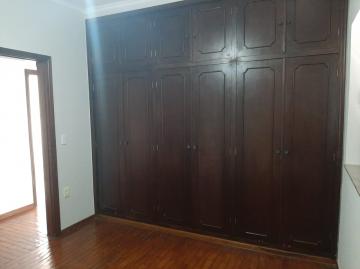 Alugar Casa / Padrão em Ribeirão Preto R$ 1.600,00 - Foto 8