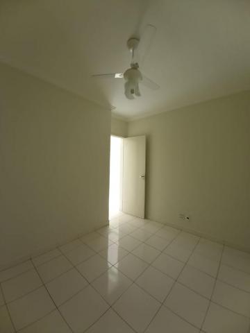 Alugar Apartamento / Padrão em Ribeirão Preto R$ 850,00 - Foto 12