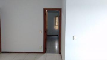 Alugar Apartamento / Padrão em Ribeirão Preto R$ 1.200,00 - Foto 9